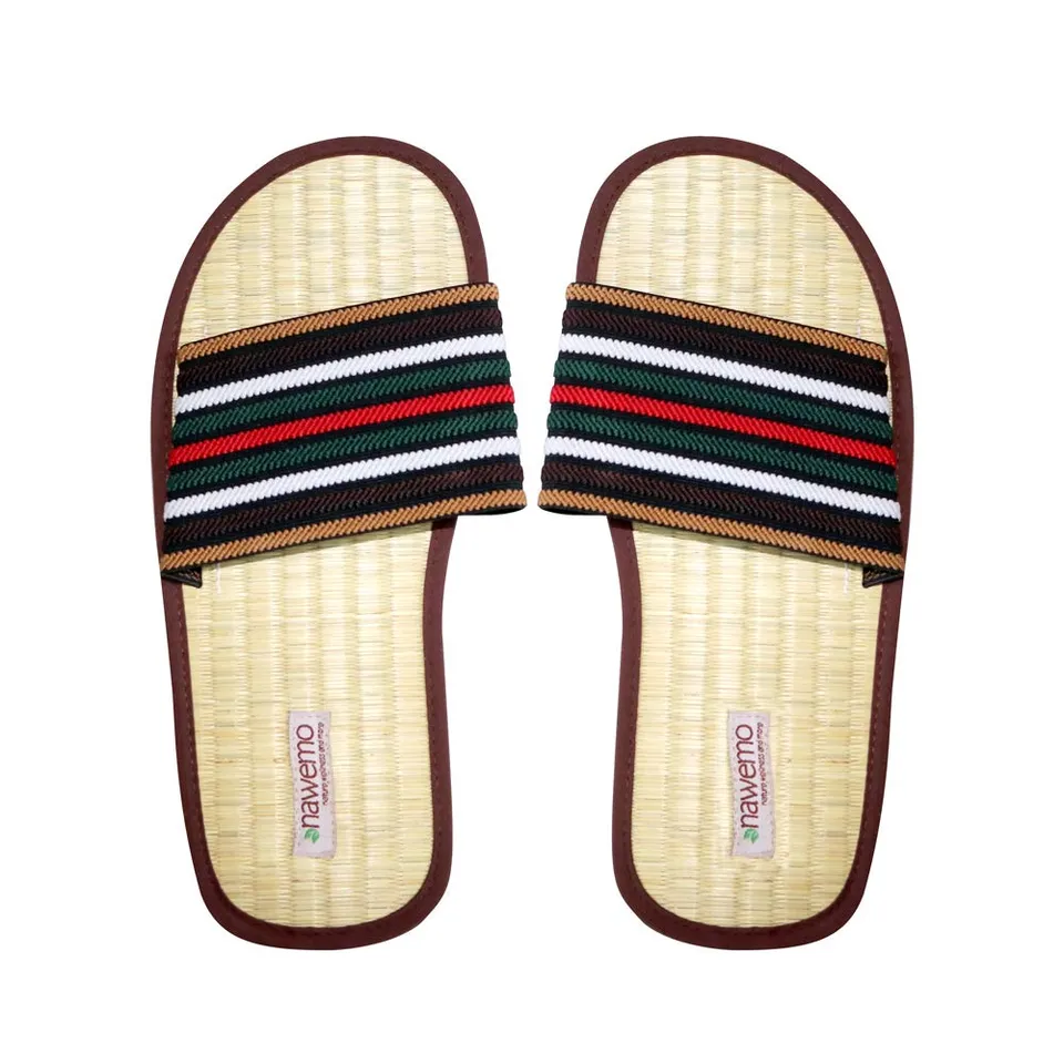 nawemo-zimtlatschen-brown-strap-slipper image 1