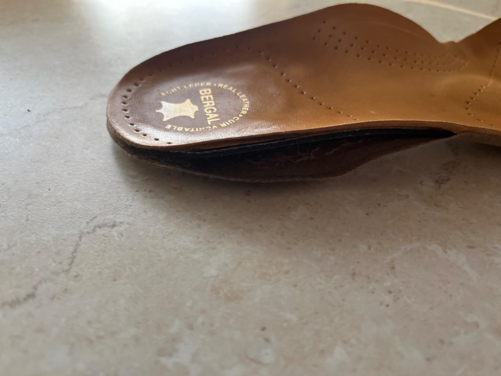 Sehr bequem in Business-Schuhen