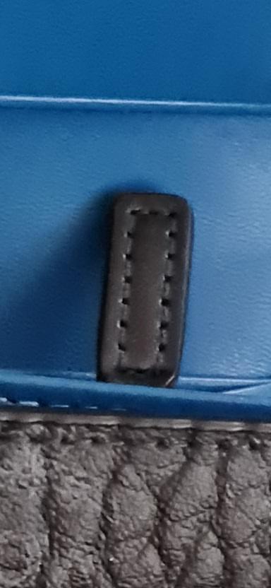 Solide Lederfarbe